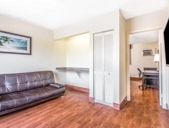 Econo Lodge Inn & Suites Флорида-Сіті Номер фото